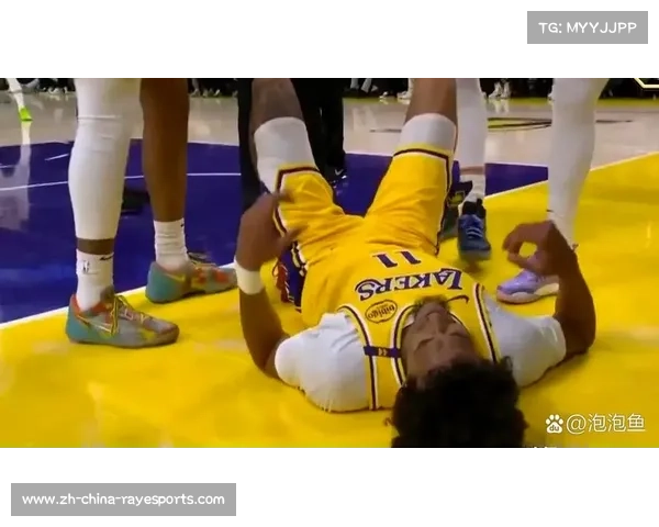 凯尔·道考斯首回合降服杰拉尔德·梅尔斯查特，中量级收获胜利